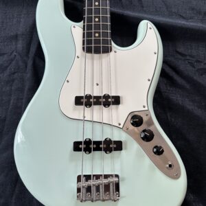 Moollon Jazz bass J Classic 